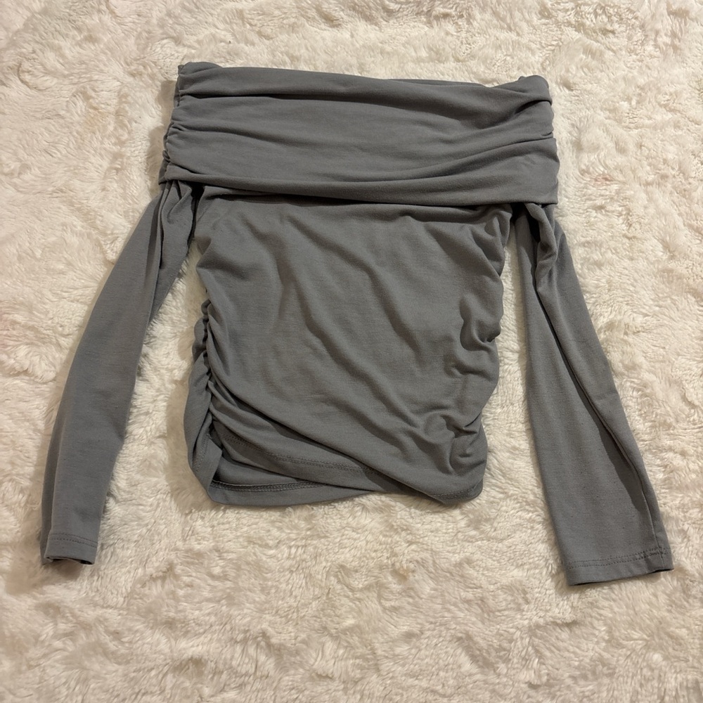 H&M Gray Off-Shoulder Long Sleeve Top